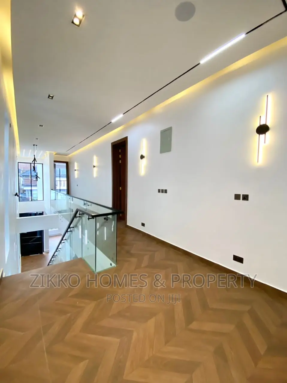 3bdrm Duplex in Ikota, Chevron for sale