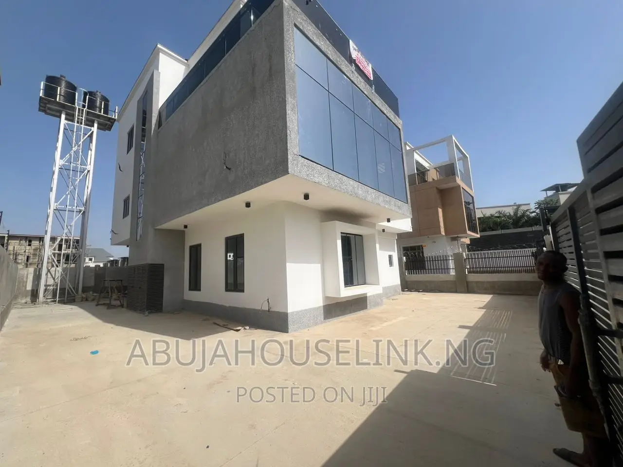 4bdrm Duplex in Guzape Abuja for sale