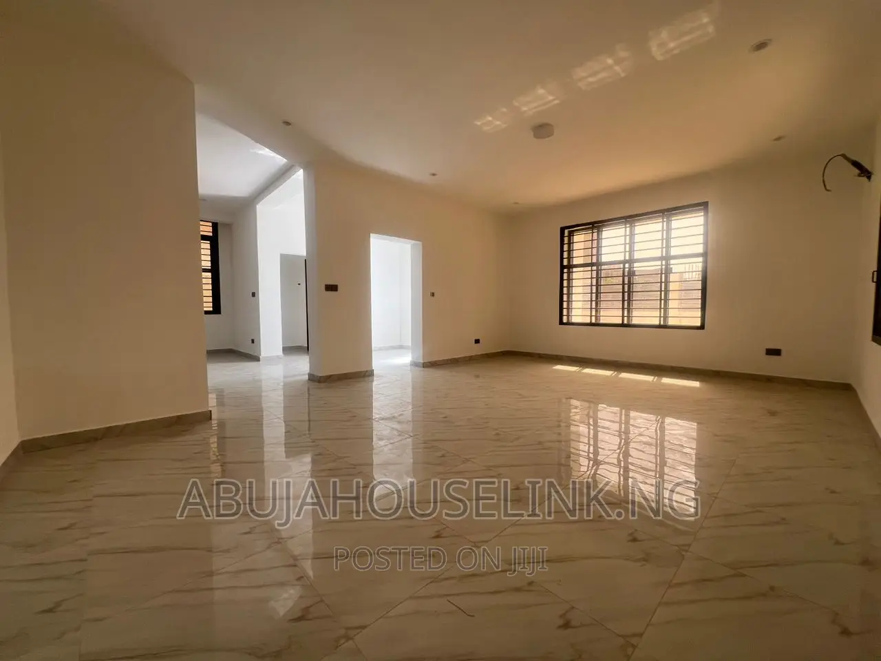 4bdrm Duplex in Guzape Abuja for sale