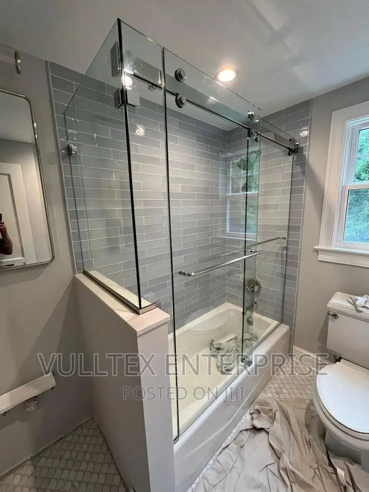 Foreign Sliding Bathroom Cubicle
