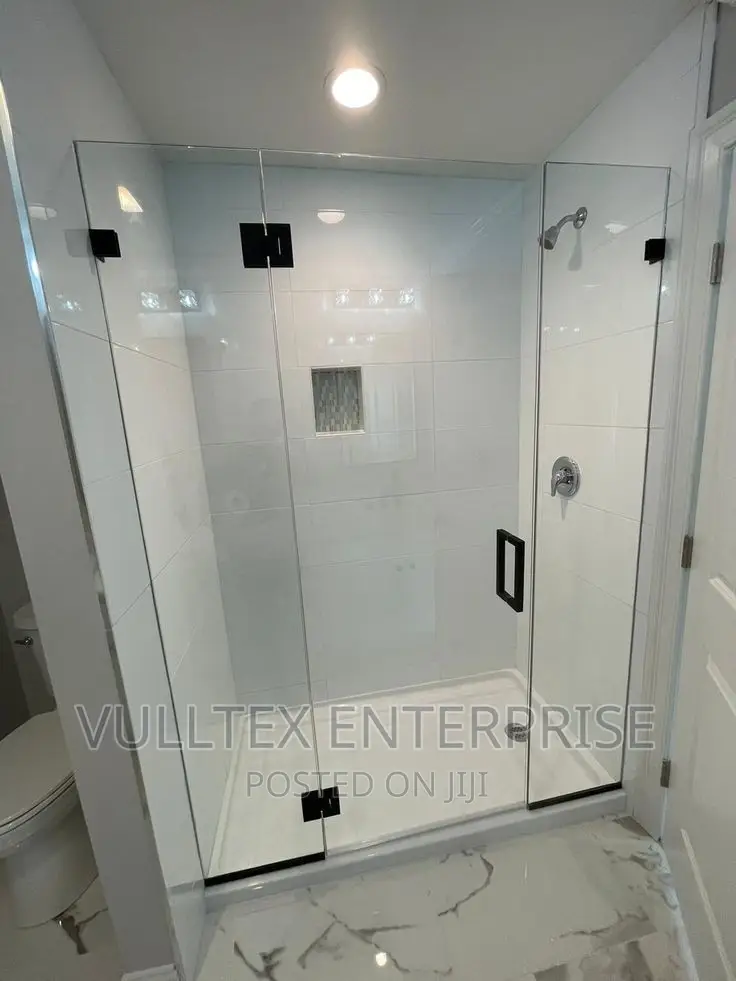 Plain Glass Bathroom Cubicle