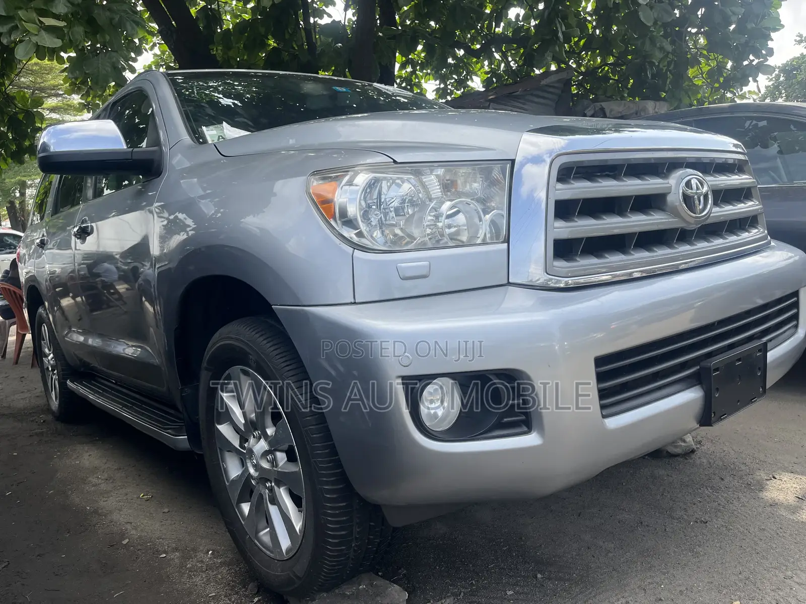 Toyota Sequoia 2011 Silver