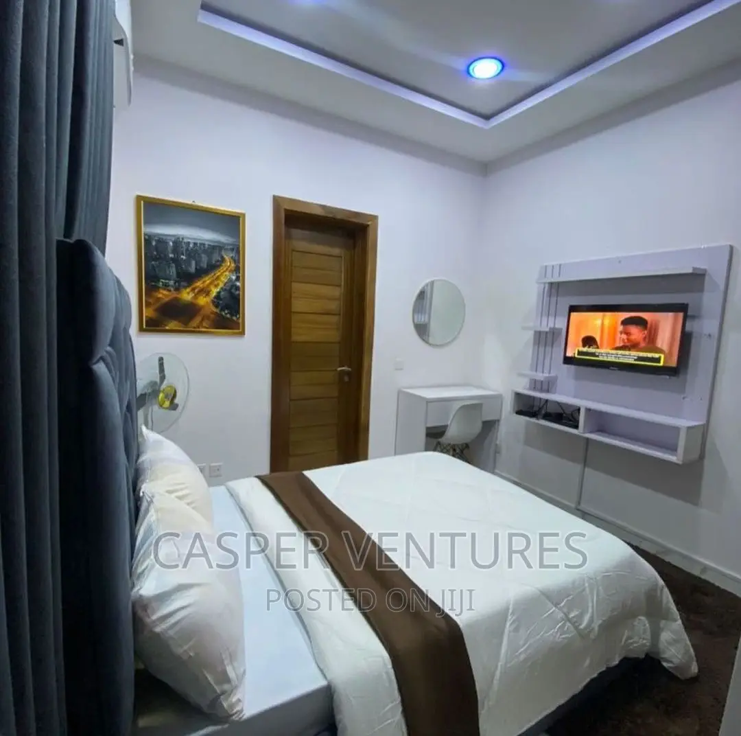 Simple and Fancy Room in Idado