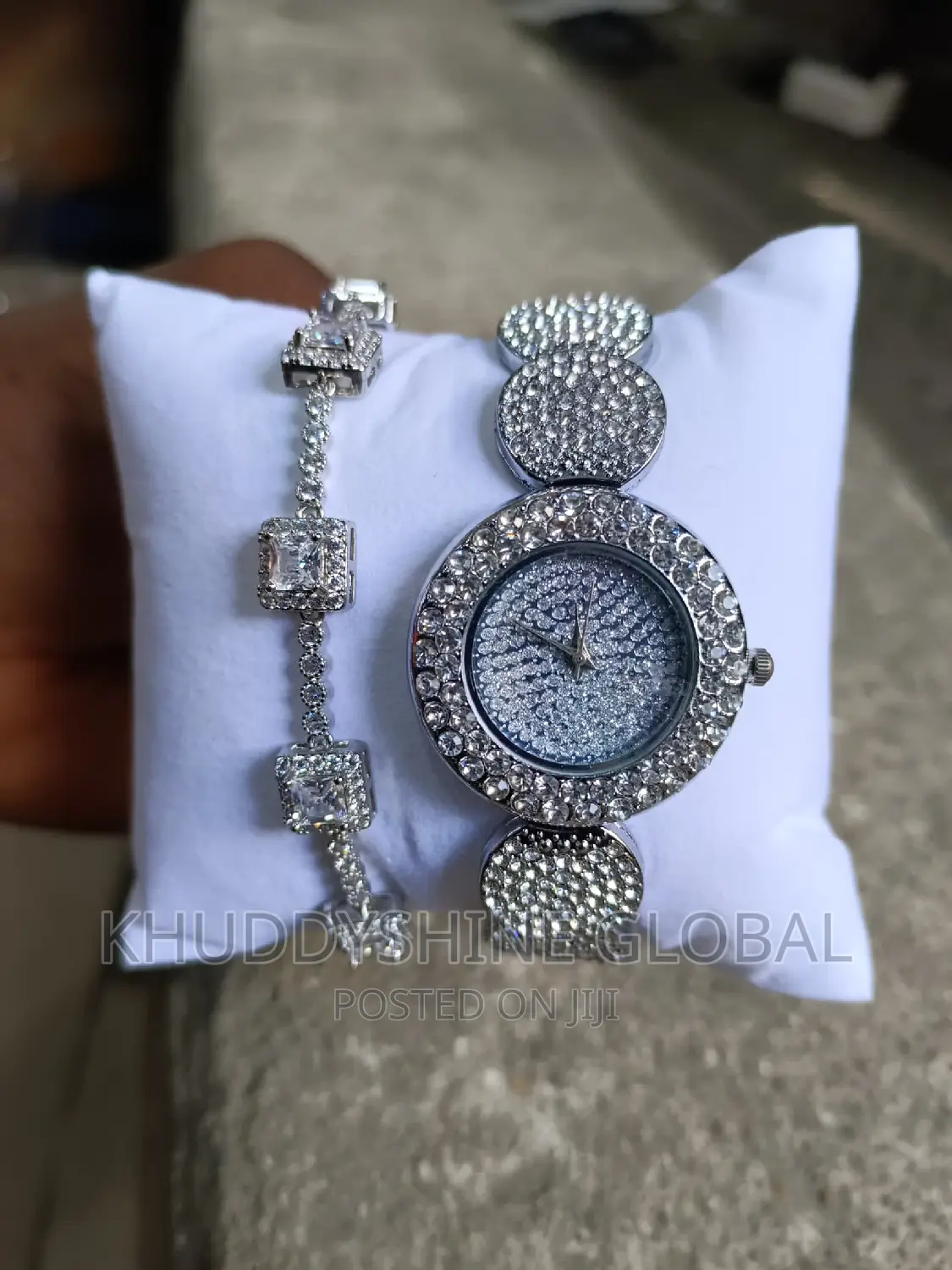 Wristwatch With Bracelet