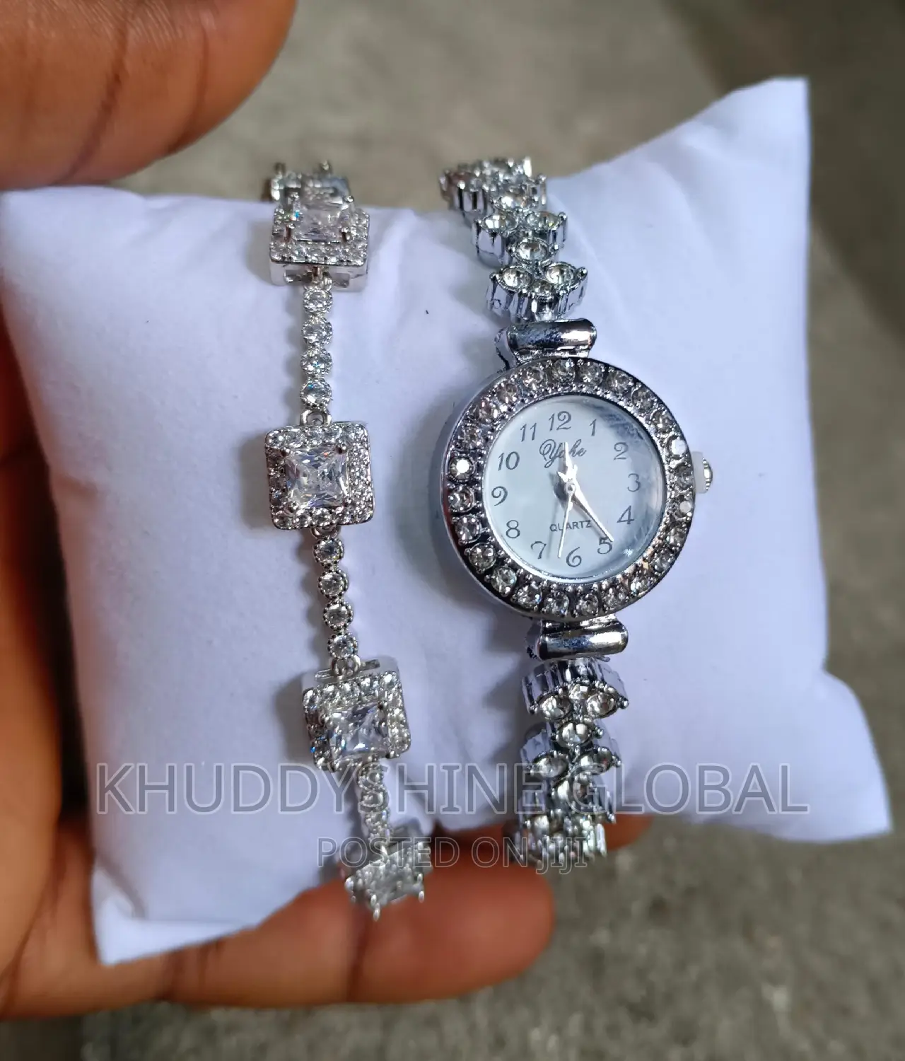 Wristwatch With Bracelet