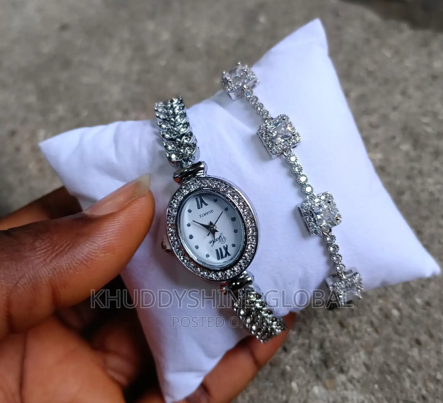 Wristwatch With Bracelet