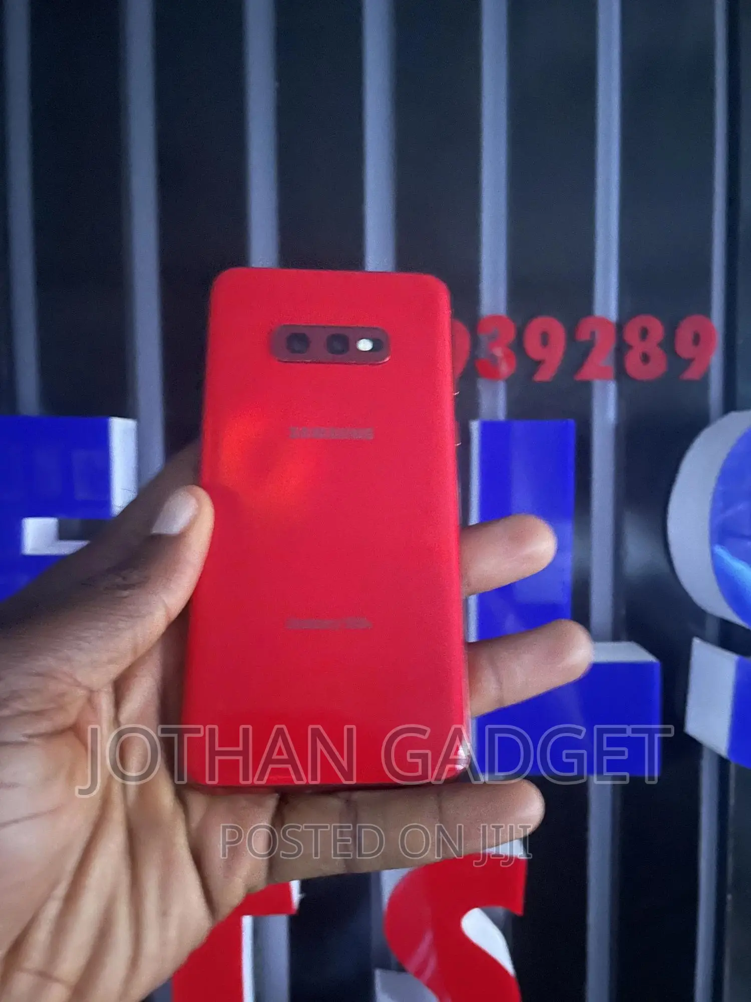 Samsung Galaxy S10e 128 GB Red