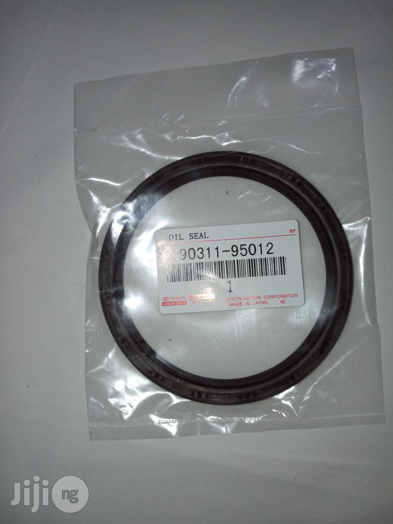 Crank Shaft Oil Seal  Lexus. Gx 460...Landcrusier 3ur  L
