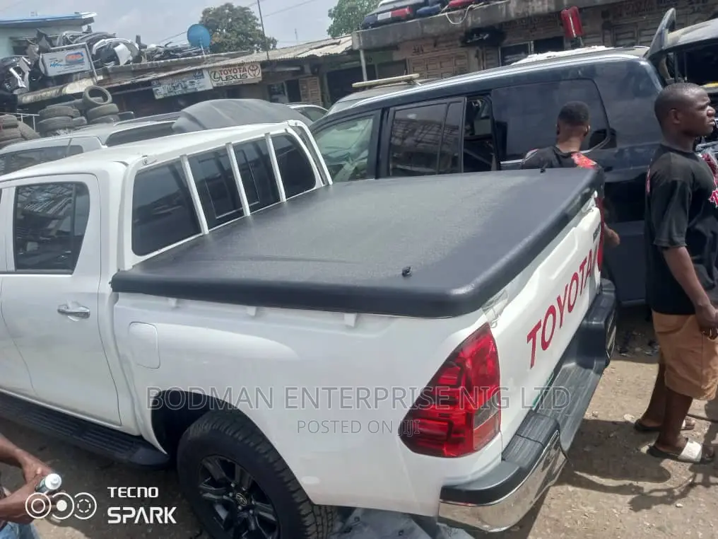 Boot Cover Shock for Toyota Hilux =