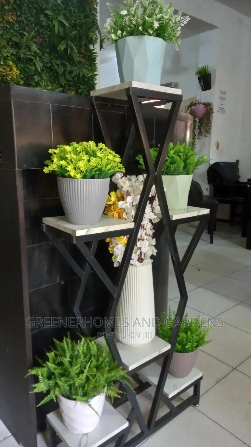 Flower Vase Stand