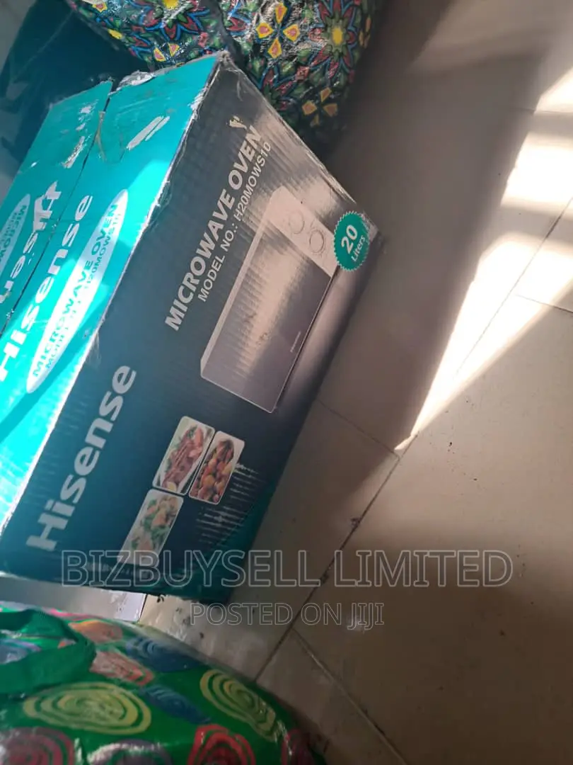 20 Liter's Hisense Digital Microwave Oven, Black.