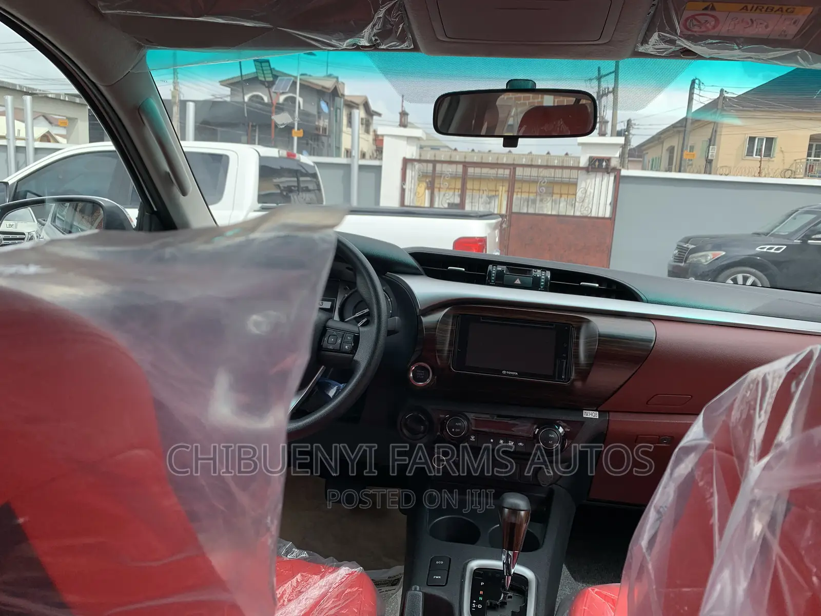 New Toyota Hilux 2022 White