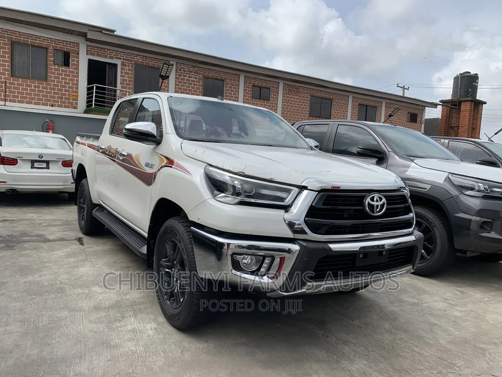 New Toyota Hilux 2022 White