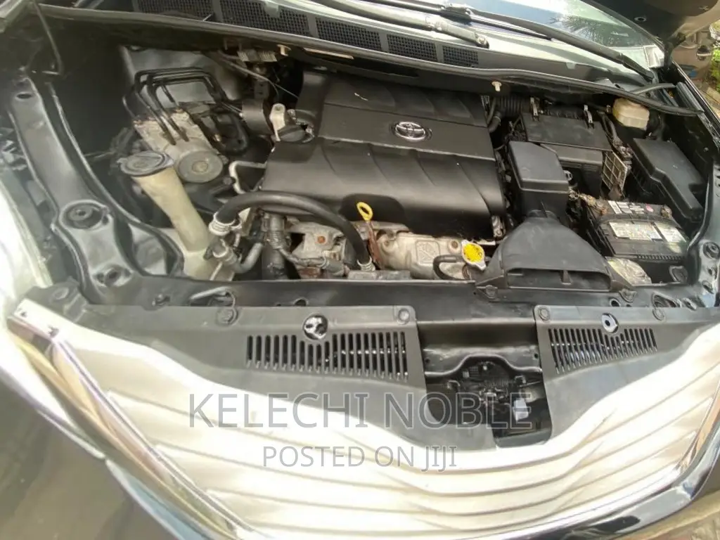 Toyota Sienna Limited 7 Passenger 2011 Black