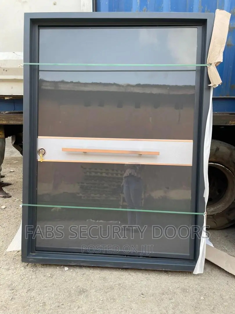 Pivot- Door (Normal Height)