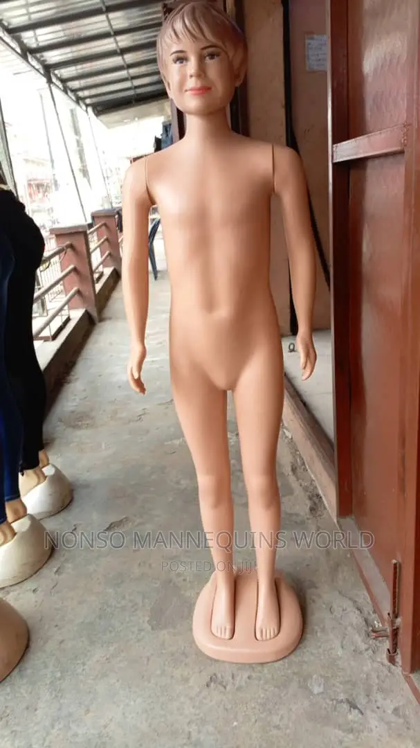 Unisex Age 10 To 15 Years Plastic Kids Mannequins