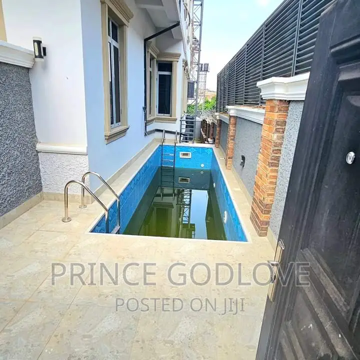 7bdrm Duplex in Asokoro for sale