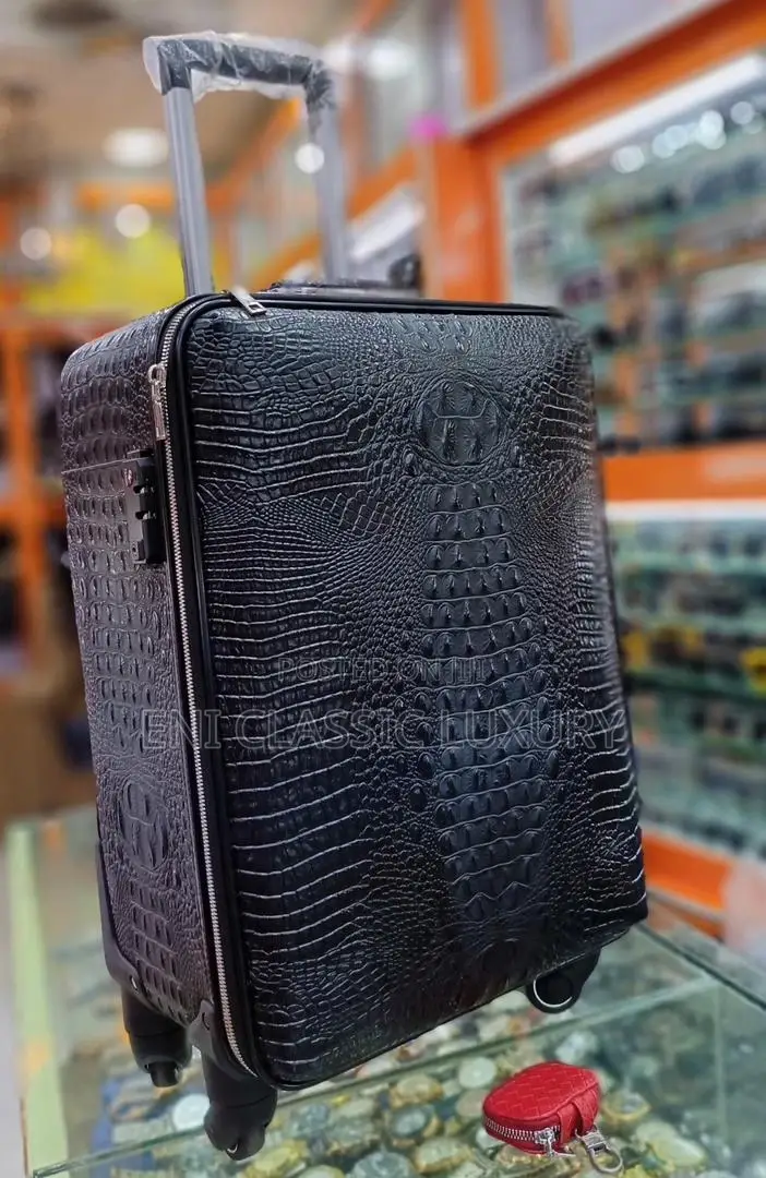 Most Wanted Travel Box Gucci Available in Store