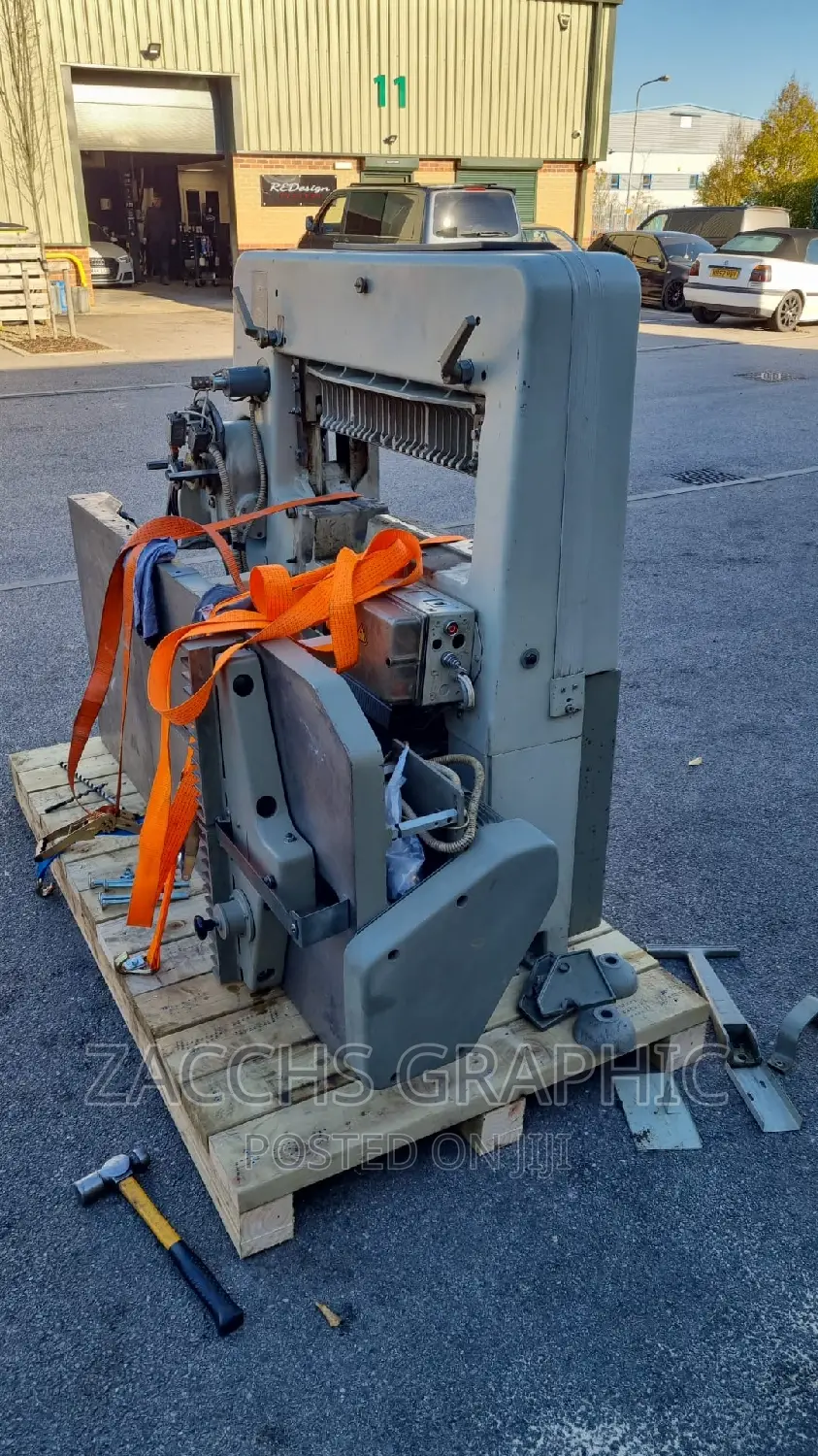 Polar Mohr Cutting Machine 76cm