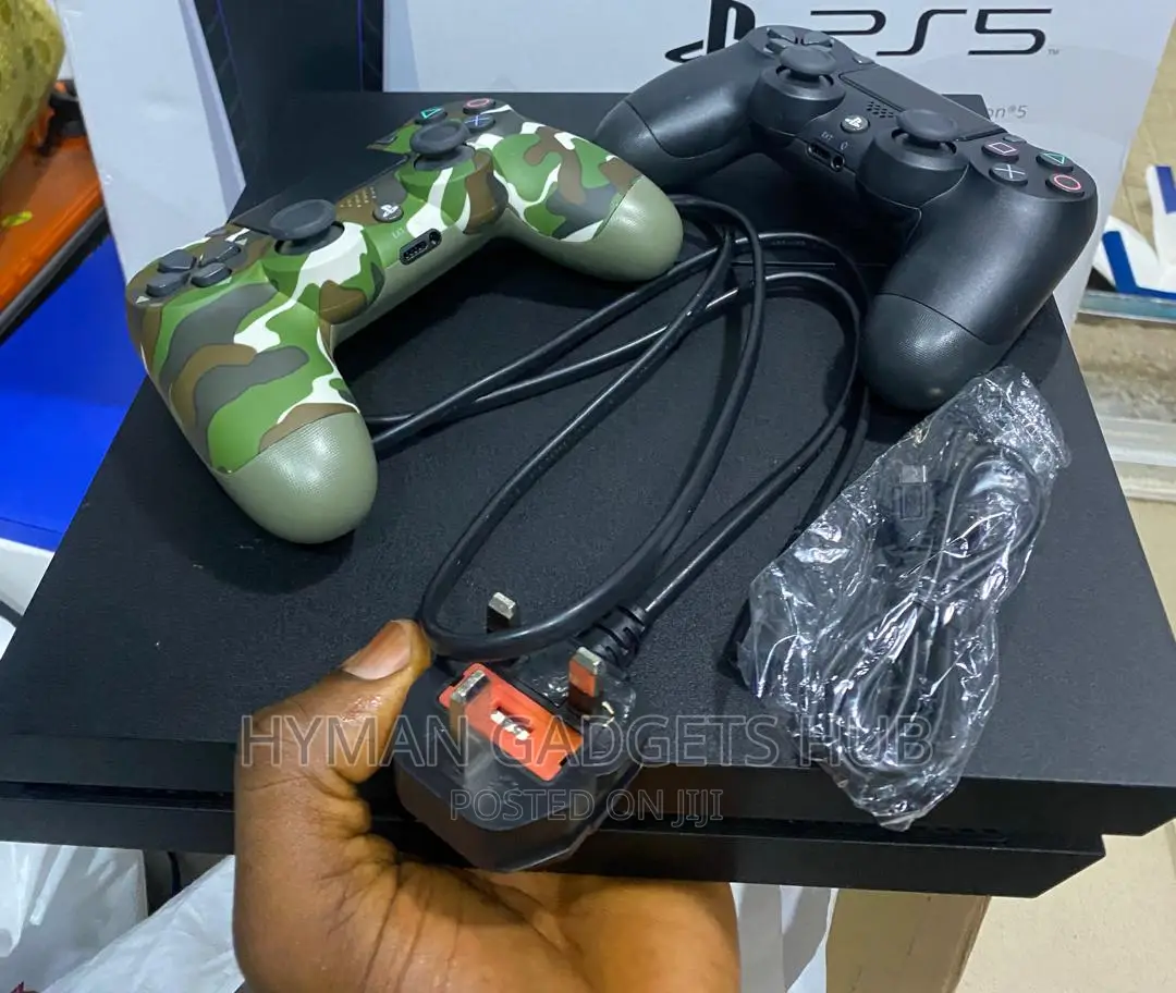Grade a Uk Used Ps4 Slim With 2 Controllers