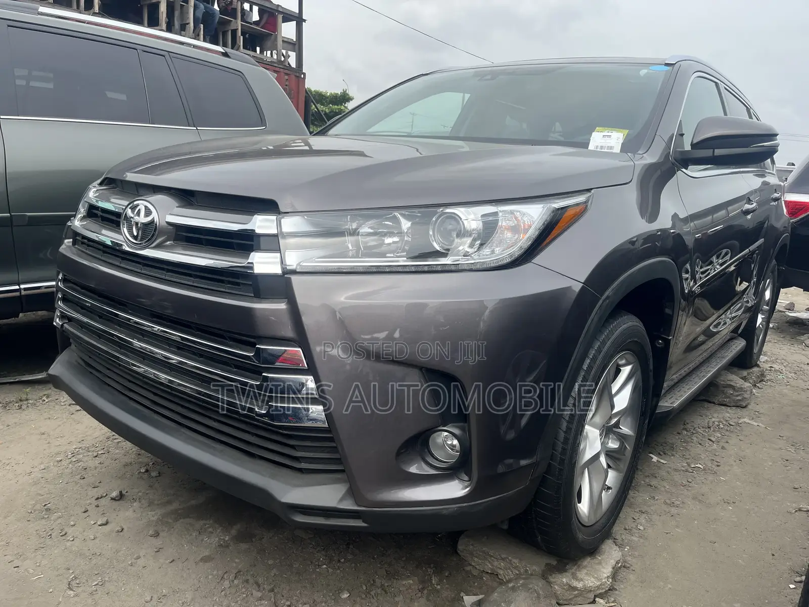 Toyota Highlander Limited 4dr SUV AWD (3.5L 6cyl 6A) 2015 Gray