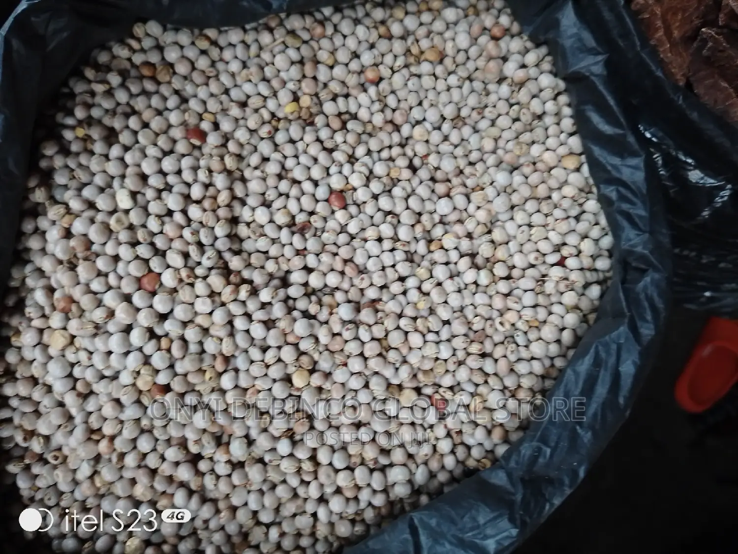 Fio-fio Local Beans (Pigeon Peas) Agbugbu Per Derica Cup