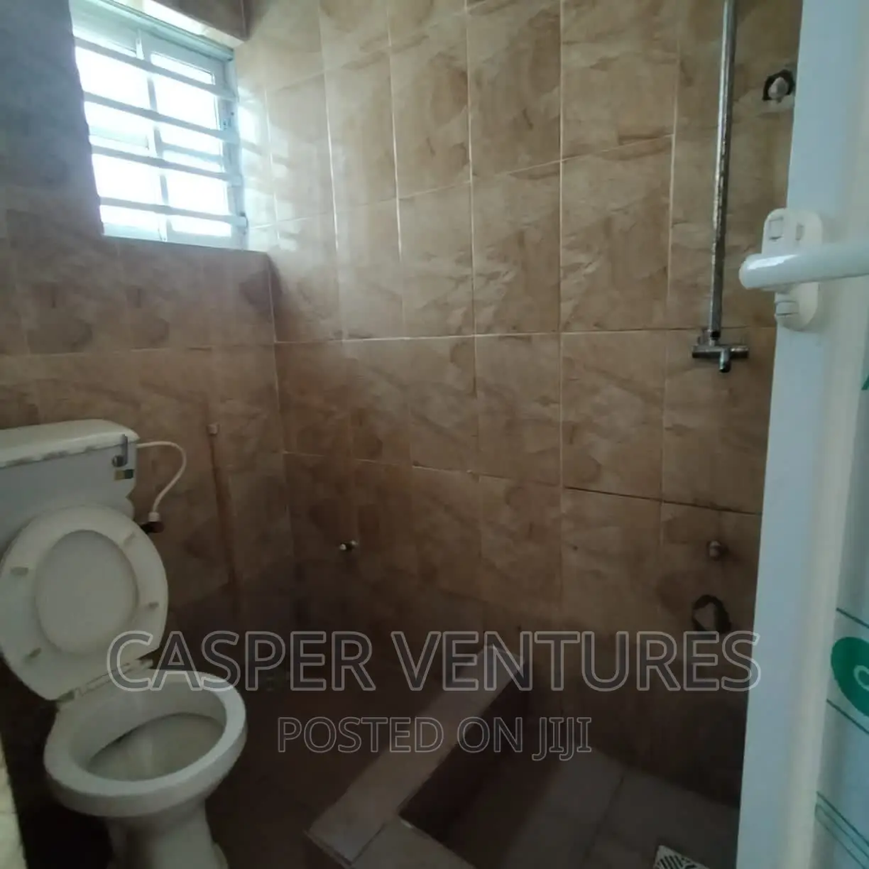 2bdrm Apartment in Igboefon for rent