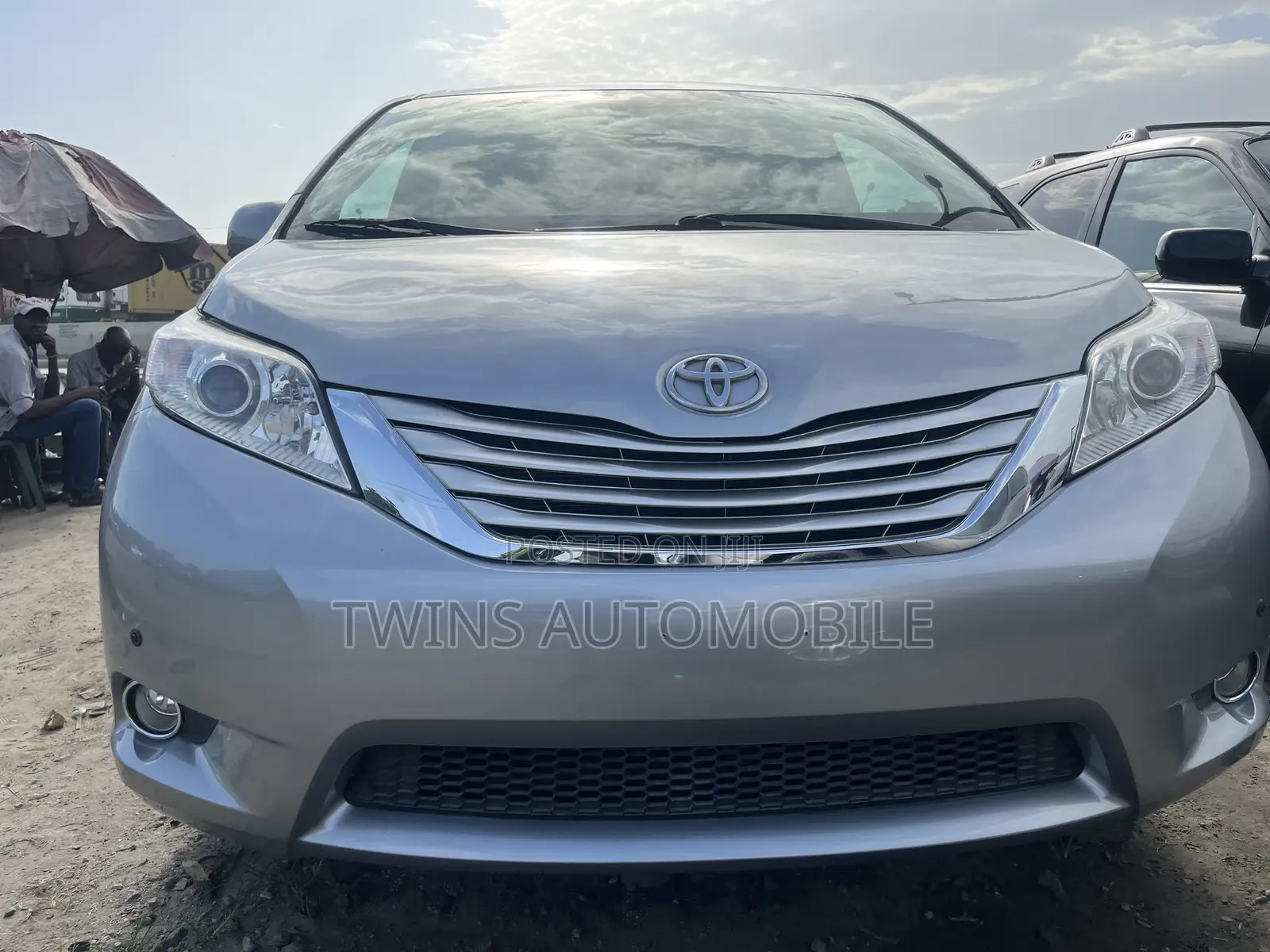 Toyota Sienna Limited 7 Passenger 2012 Silver
