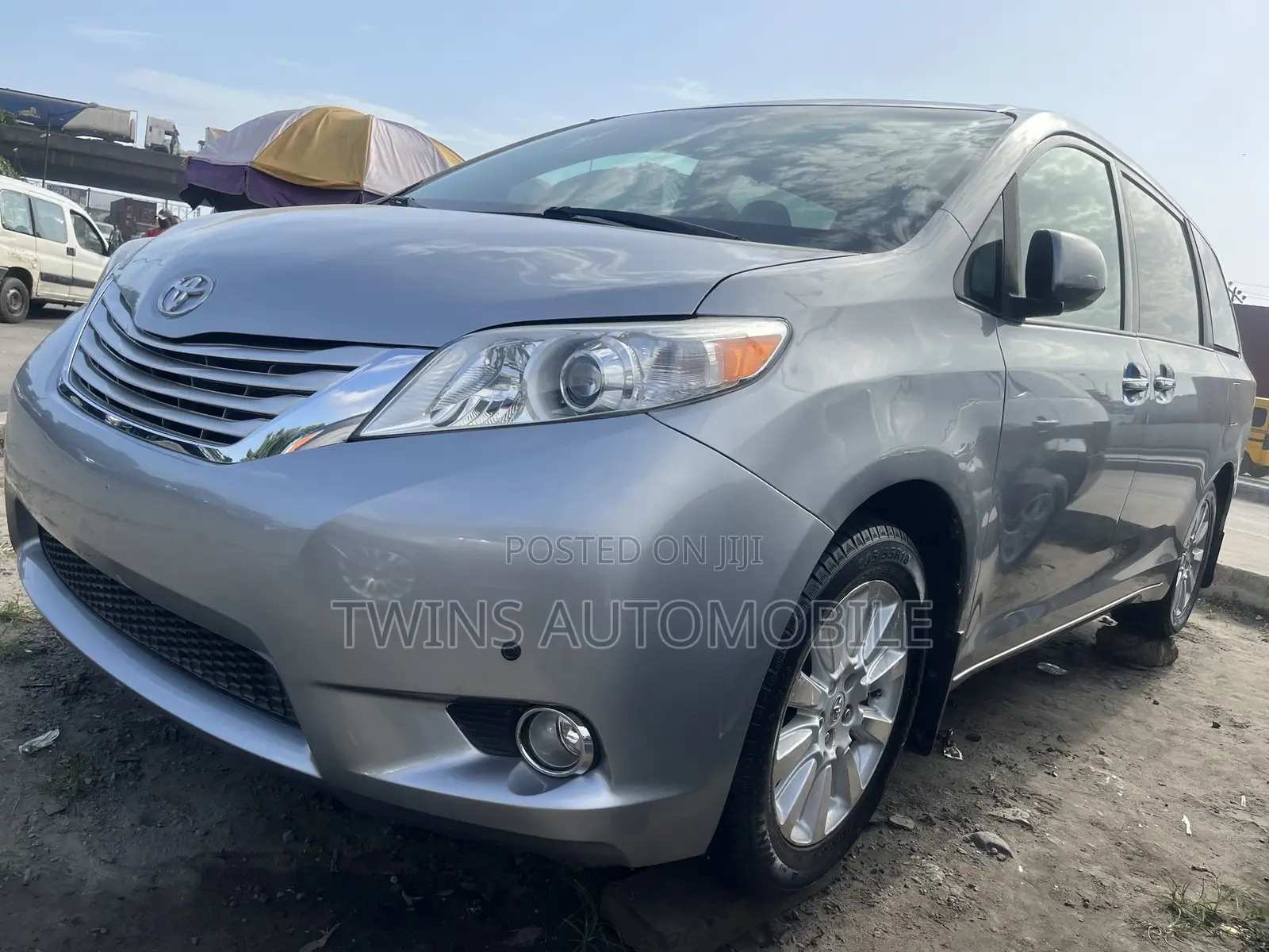 Toyota Sienna Limited 7 Passenger 2012 Silver