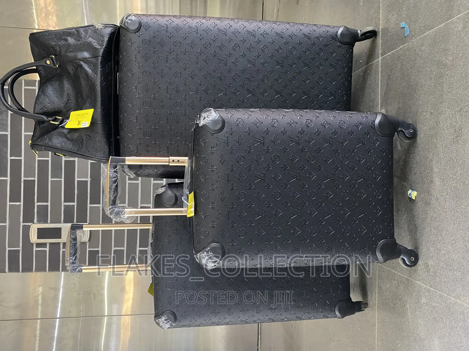 Lv Crested Set of 4 Luxury Box