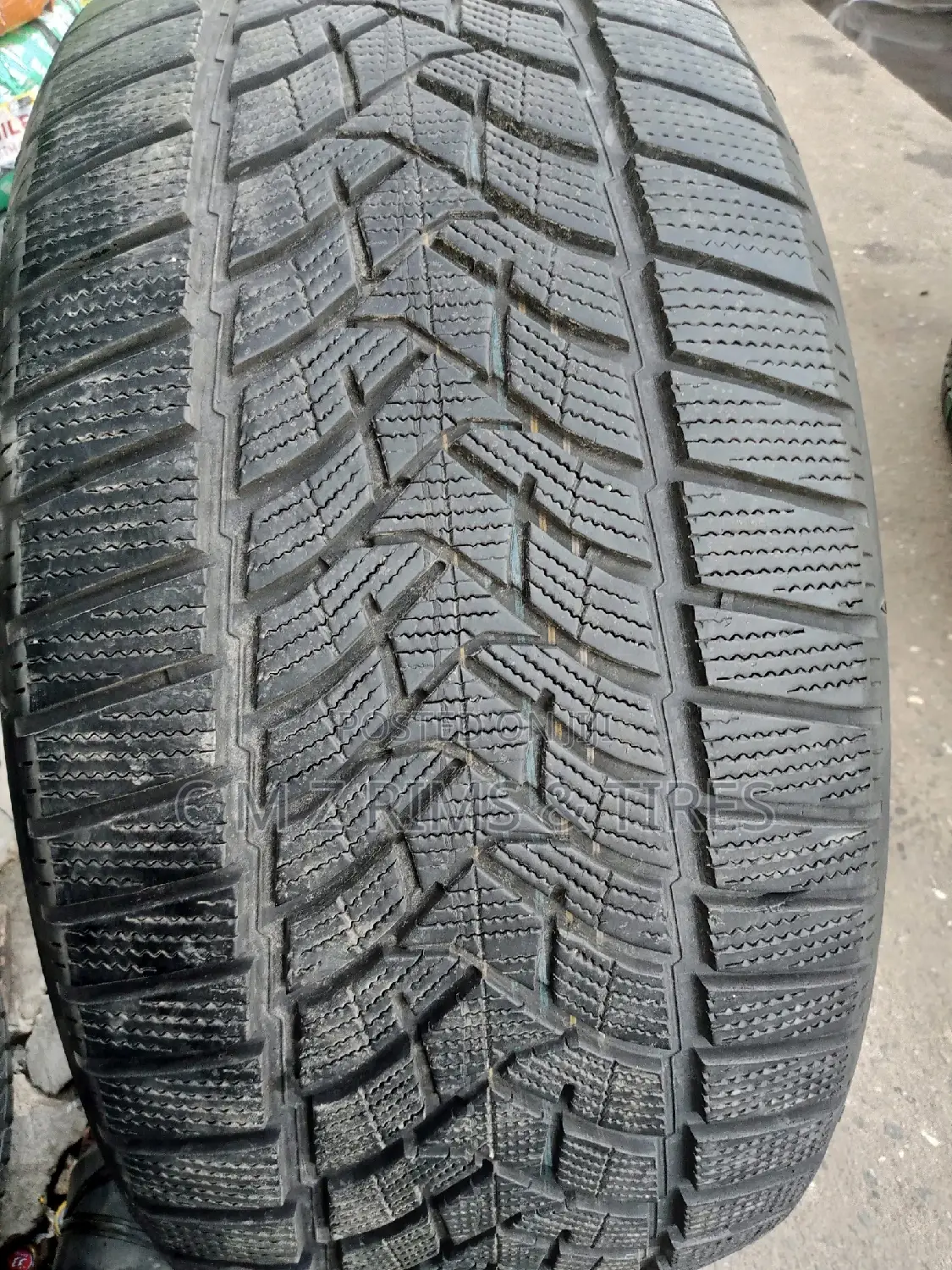 275/40r20 Tokunbo Tires