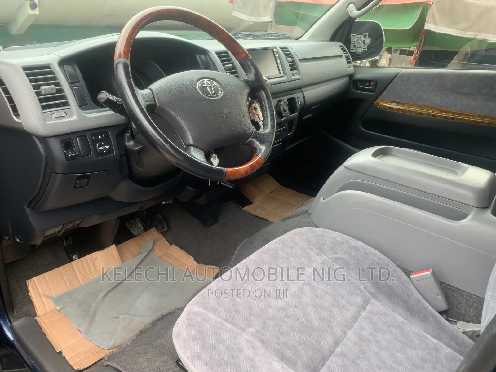 Toyota HiAce 2010 Blue