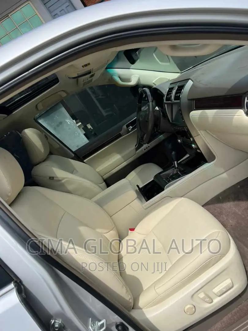 Upgrade Your Car Upholstery to Latest Design. 023 Model