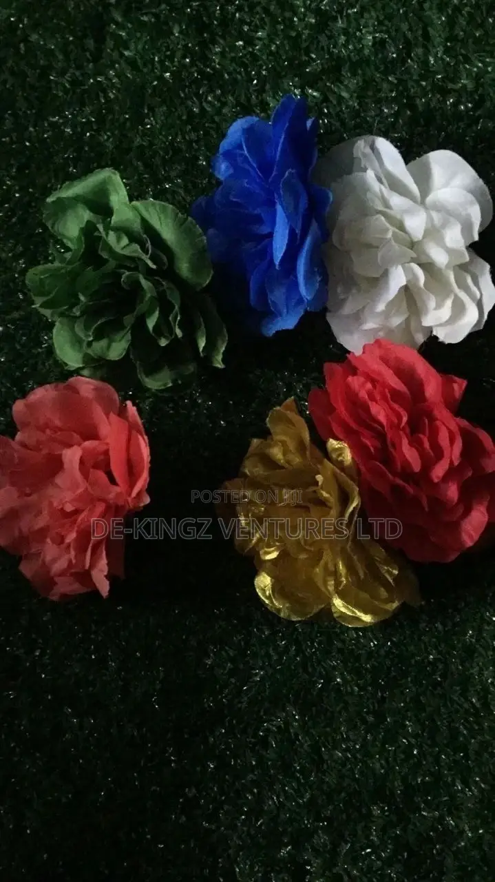 Artificial Dropping Flowers/Carpet Grass PAYMENT ON DELIVERY