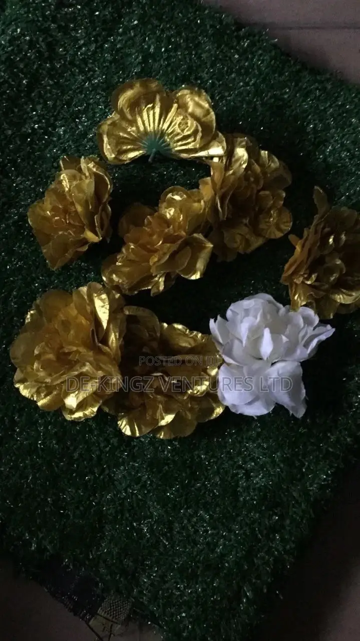 Artificial Dropping Flowers/Carpet Grass PAYMENT ON DELIVERY