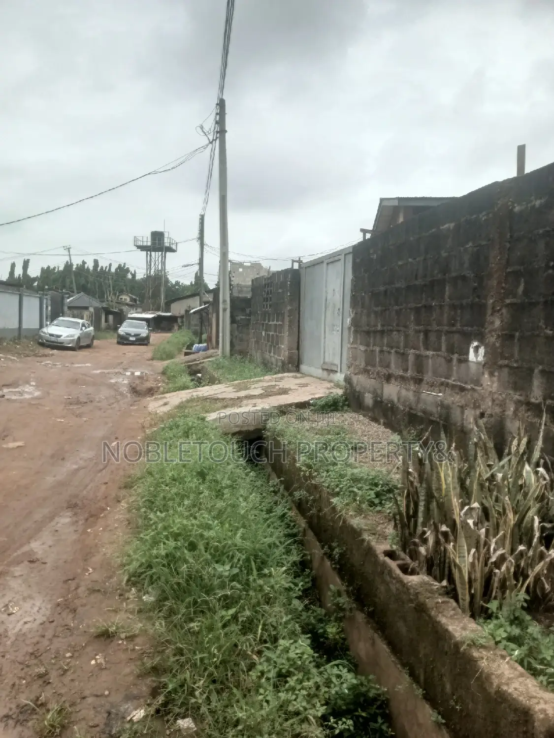 Dry Table Land Fence Round With Gate
