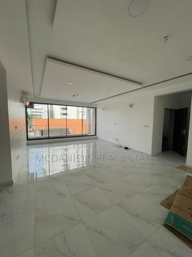 3bdrm House in Lekki, Ahmadu Bello Way for rent