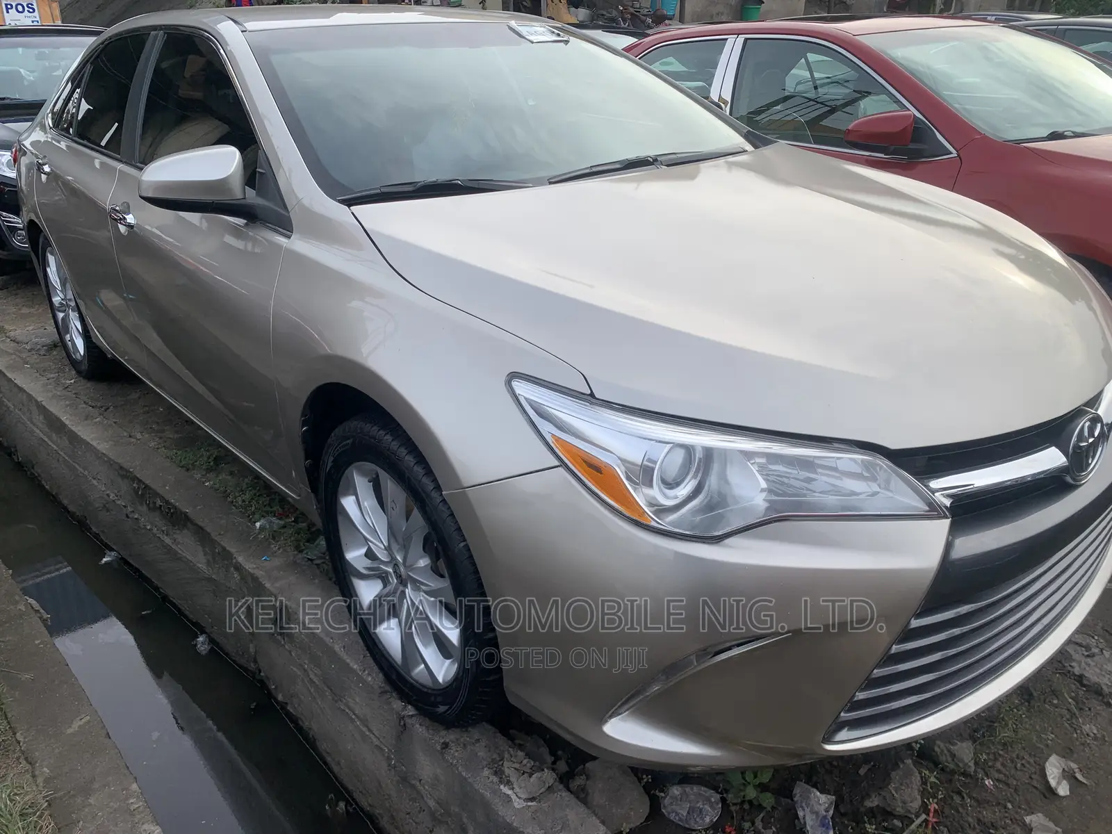 Toyota Camry 2014 Gold