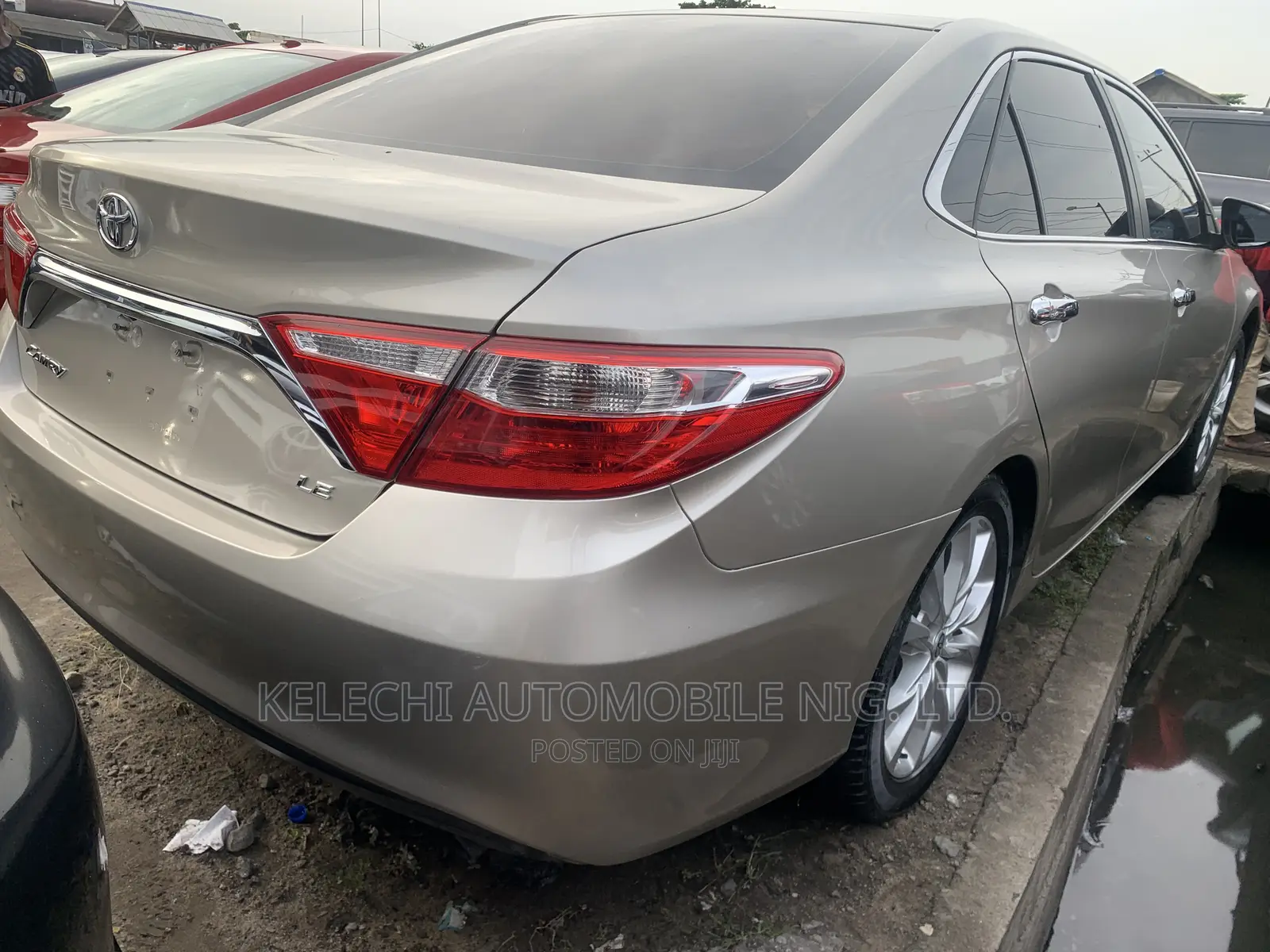 Toyota Camry 2014 Gold