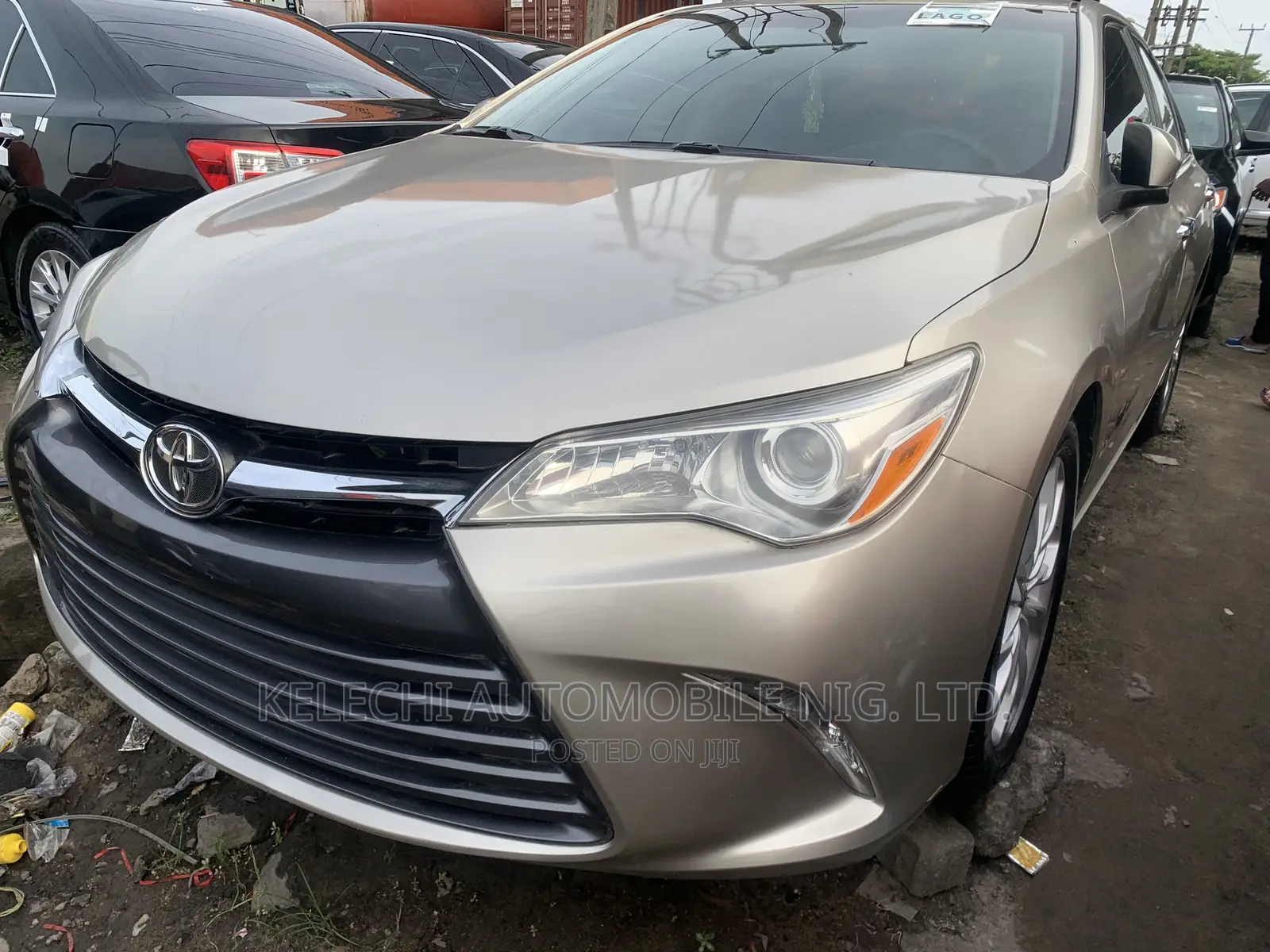 Toyota Camry 2014 Gold