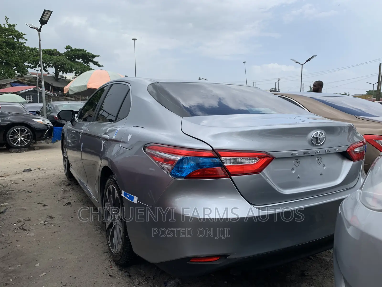 Toyota Camry LE FWD (2.5L 4cyl 8AM) 2018 Silver