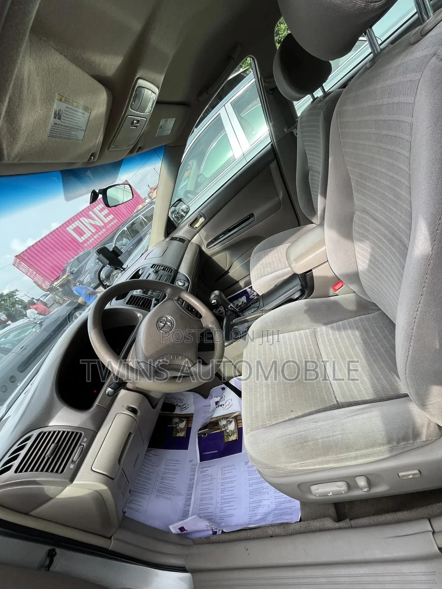 Toyota Camry 2005 Gray
