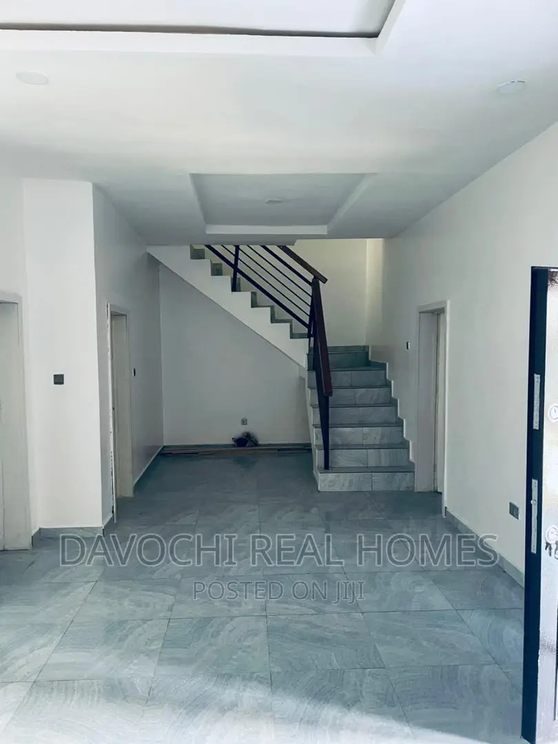 3bdrm Duplex in Ikota Villa, Lekki for rent