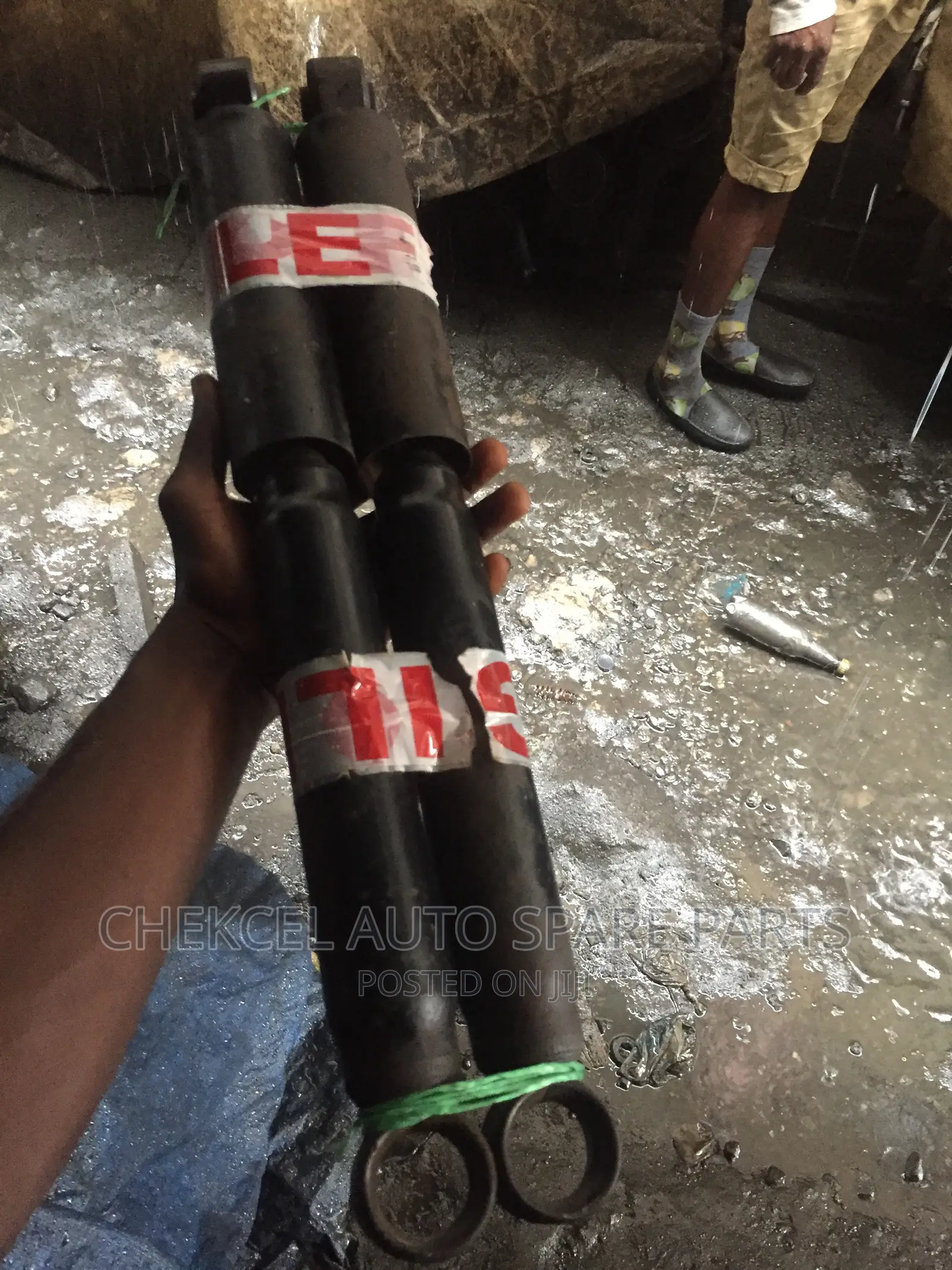 Back Shock Isuzu Trooper