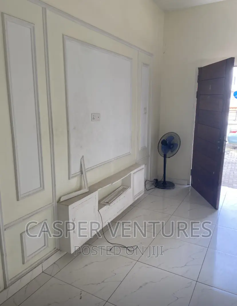 Mini Flat in Bera, Chevron for rent