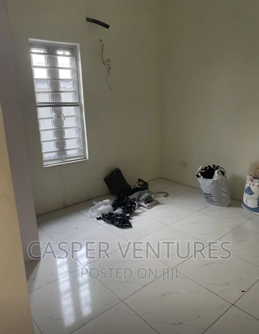 Mini Flat in Bera, Chevron for rent