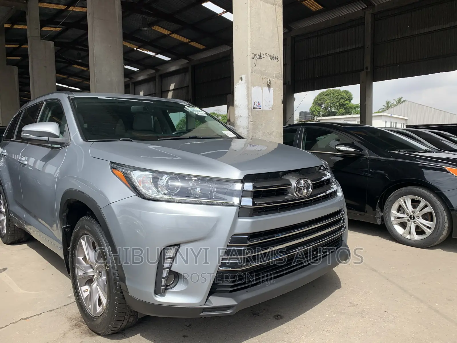 Toyota Highlander XLE 4x2 V6 (3.5L 6cyl 8A) 2017 Gray