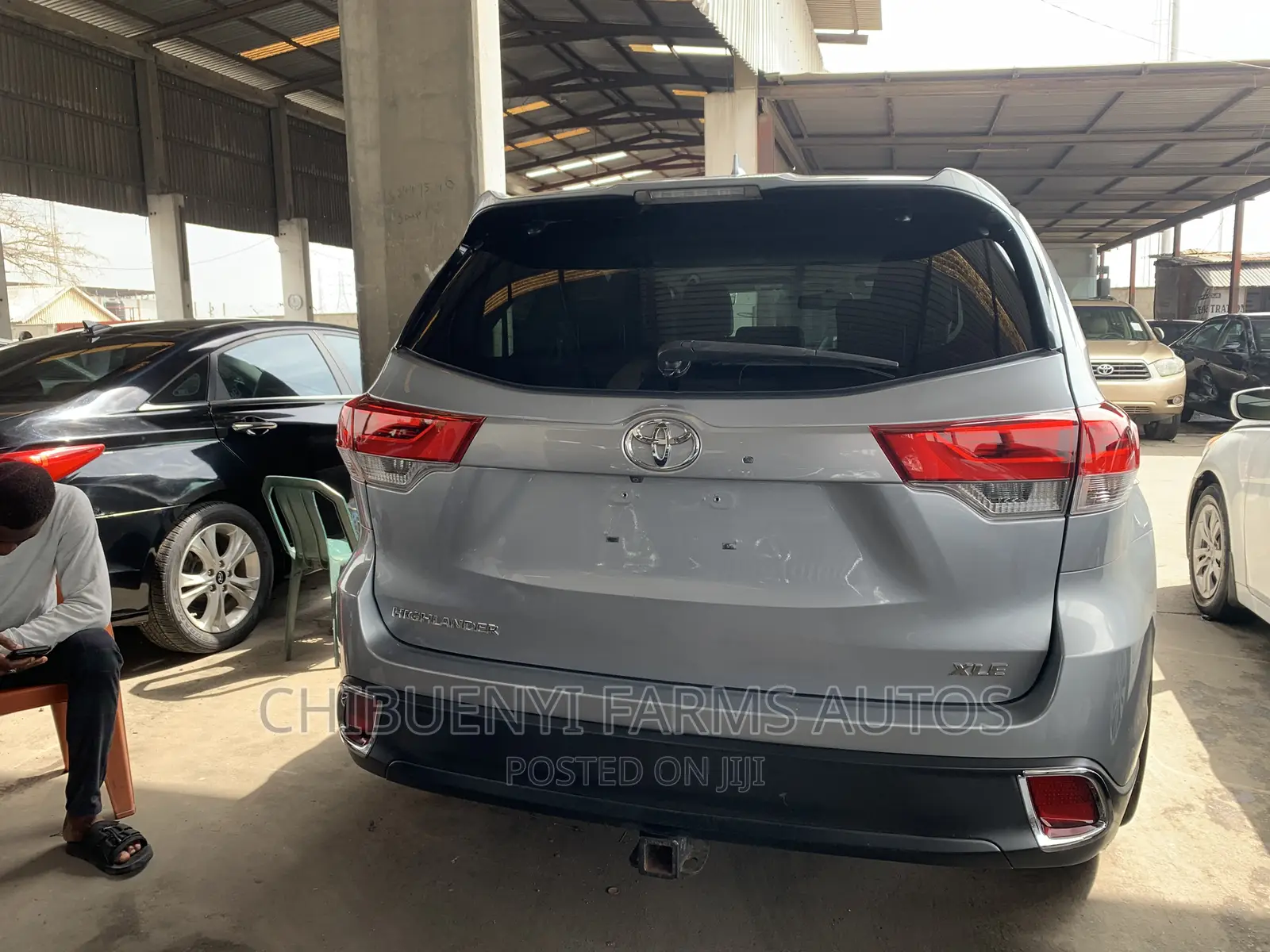 Toyota Highlander XLE 4x2 V6 (3.5L 6cyl 8A) 2017 Gray