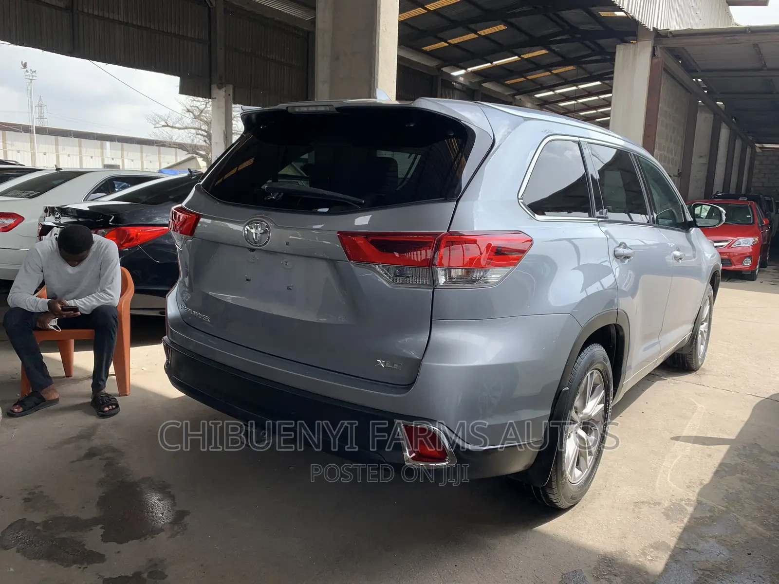 Toyota Highlander XLE 4x2 V6 (3.5L 6cyl 8A) 2017 Gray
