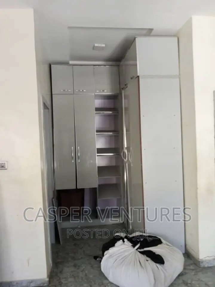 5bdrm Duplex in Spg, Igbo-efon for rent